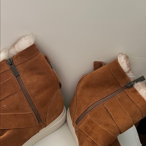 J SLIDES SUDE BUCKLR SIDE ZIPPER BOOTIE FAUX FUR SIZE 7.5 - Picture 10 of 11